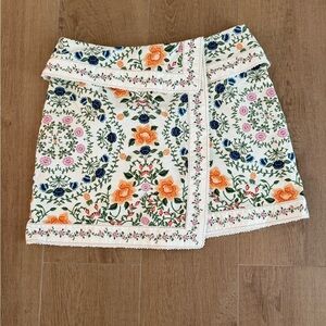 Farm Rio Off- White Folk Floral Mini skirt NWT